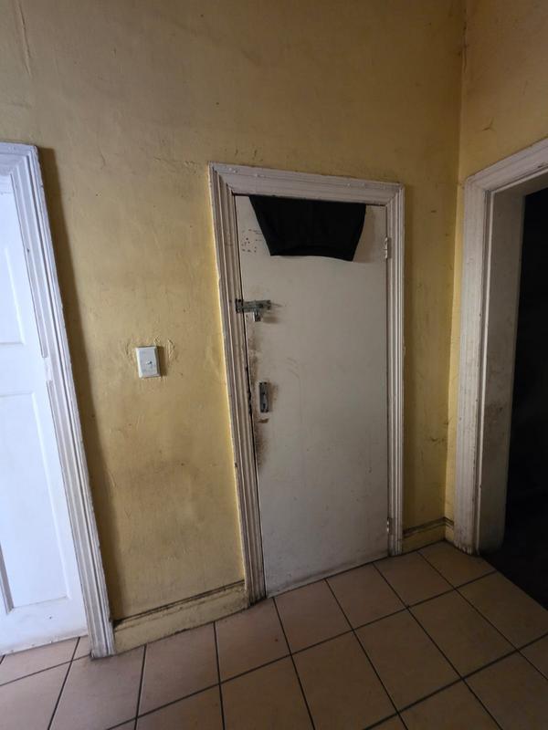 7 Bedroom Property for Sale in Maitland Western Cape